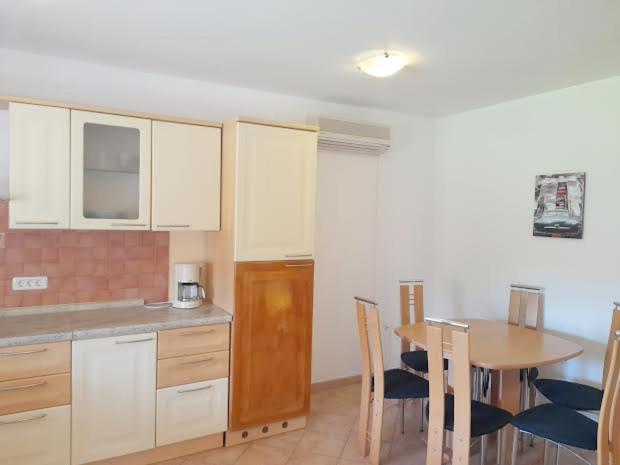 Apartmani Delas بيشكانا أوفالا المظهر الخارجي الصورة