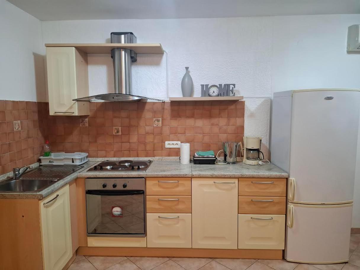 Apartmani Delas بيشكانا أوفالا المظهر الخارجي الصورة