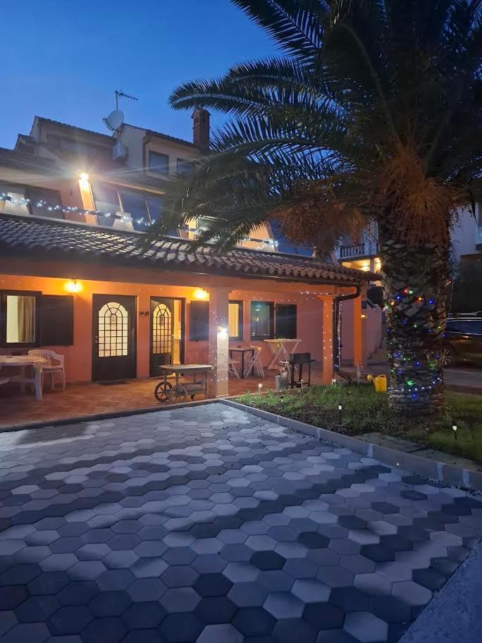 Apartmani Delas بيشكانا أوفالا المظهر الخارجي الصورة